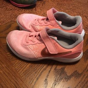 Girls size 2 nikes Reduced